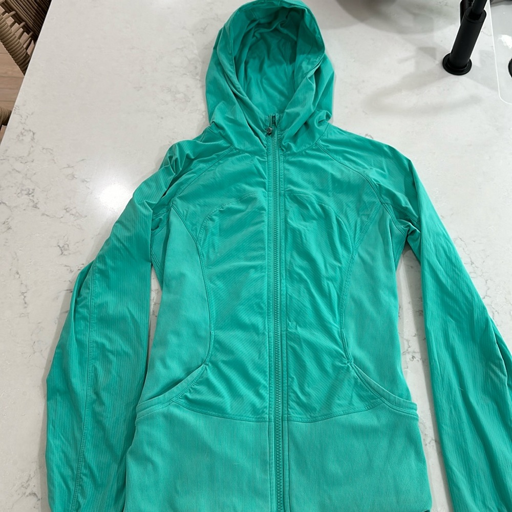 Lululemon women’s zip up jacket